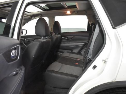Used 2019 Nissan Rogue SV w/ Sun & Sound Touring Package AWD/4WD image 30