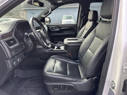 Used 2021 Chevrolet Tahoe LT w/ LT Signature Package image 11