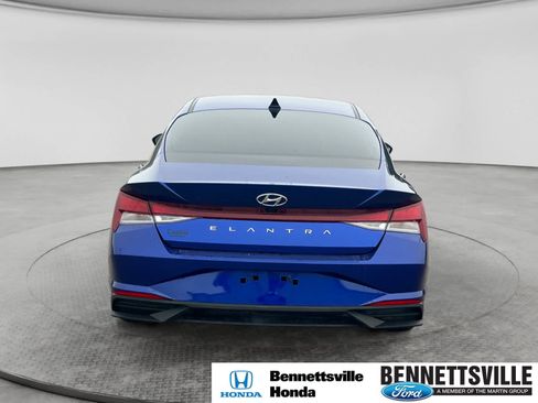 Used 2023 Hyundai Elantra SEL w/ Convenience Package FWD image 6