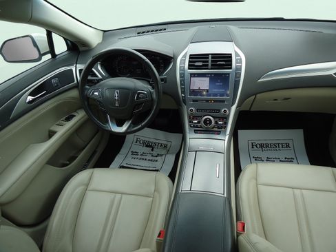 Used 2020 Lincoln MKZ AWD w/ Convenience Package image 11