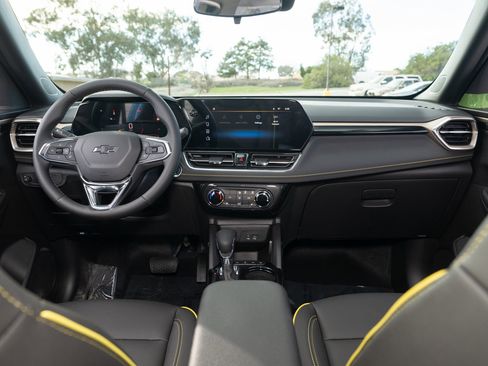 Used 2026 Chevrolet TrailBlazer ACTIV w/ Driver Confidence Package image 32