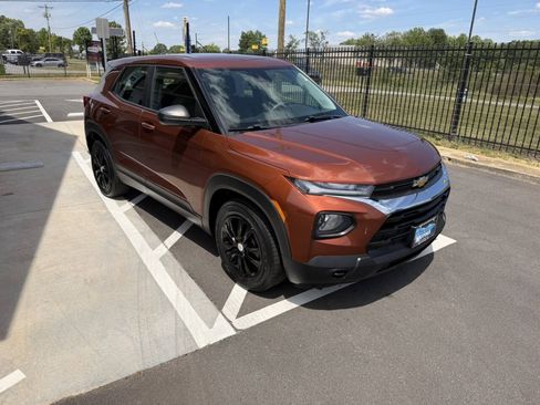 Used 2021 Chevrolet TrailBlazer LS FWD image 10