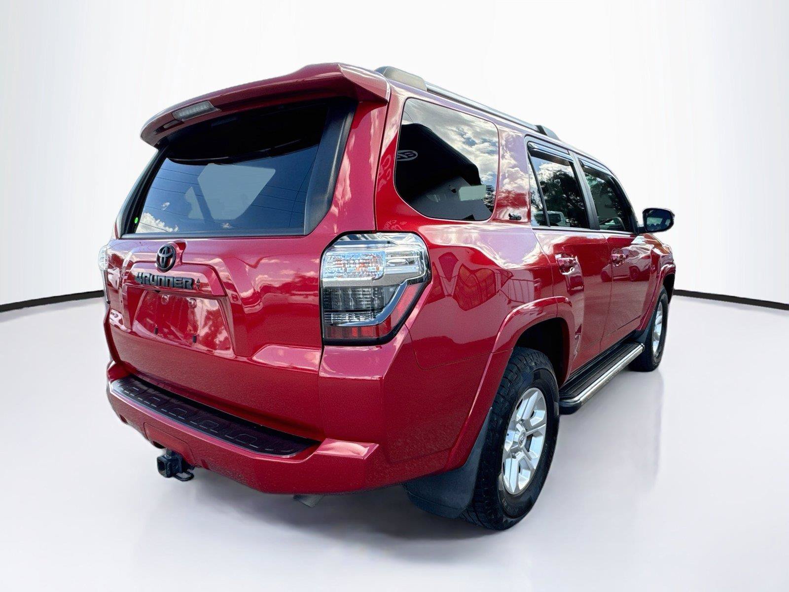 Used 2022 Toyota 4Runner SR5 Premium w/ Moonroof Package RWD image 5