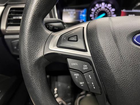 Used 2020 Ford Fusion SE FWD image 10