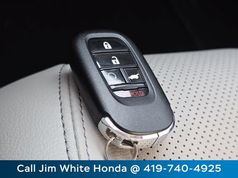 Certified 2024 Honda HR-V EX-L image 32