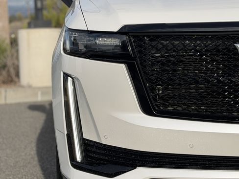 Used 2021 Cadillac Escalade Sport w/ Driver Assist Tech Package image 7