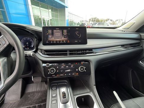 Used 2024 INFINITI QX60 Luxe w/ Performance Audio Package image 11