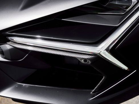 Used 2025 Lamborghini Revuelto image 10