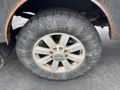 Used 2017 RAM 3500 Tradesman w/ Chrome Appearance Group AWD/4WD image 9