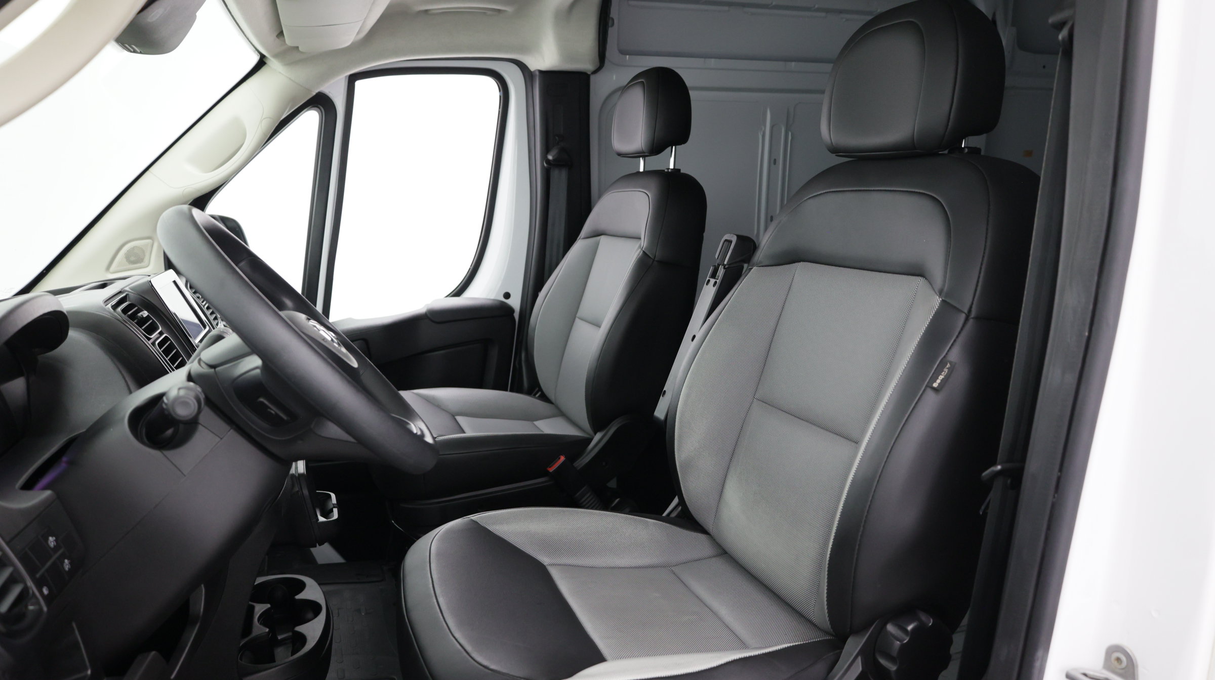 Used 2024 RAM ProMaster 2500 w/ Convenience Group FWD image 30