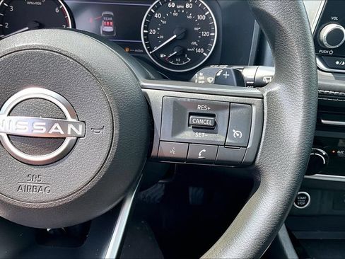 Used 2023 Nissan Rogue S AWD/4WD image 19