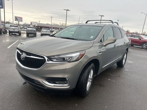 Used 2018 Buick Enclave Essence w/ Trailering Package image 3