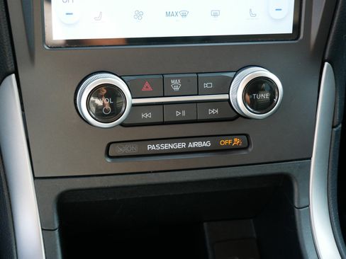 Used 2021 Ford Edge SEL AWD/4WD image 32