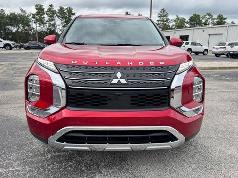 New 2025 Mitsubishi Outlander SE image 2