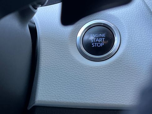 Used 2019 Toyota Corolla SE image 21