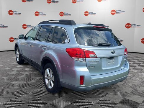 Used 2013 Subaru Outback 2.5i Limited AWD/4WD image 2