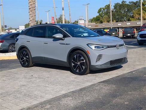 Certified 2021 Volkswagen ID.4 Pro S image 2