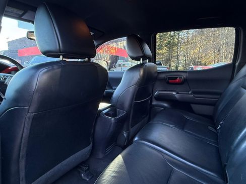 Used 2017 Toyota Tacoma TRD Pro image 18