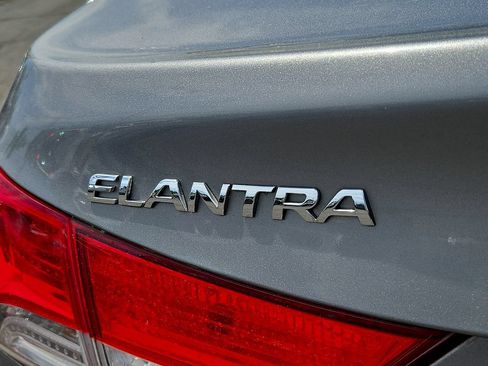 Used 2011 Hyundai Elantra GLS w/ Preferred Equipment Pkg 3 FWD image 30