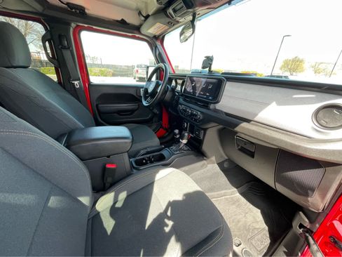 Used 2024 Jeep Wrangler Unlimited Sport AWD/4WD image 24