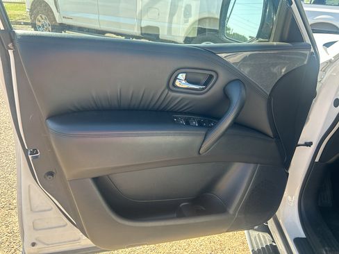 Used 2024 Nissan Armada SV AWD/4WD image 17