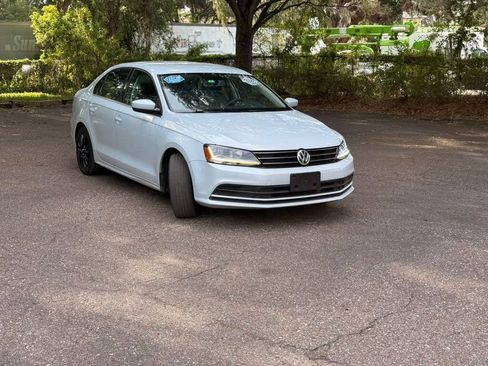 Used 2017 Volkswagen Jetta S FWD image 3
