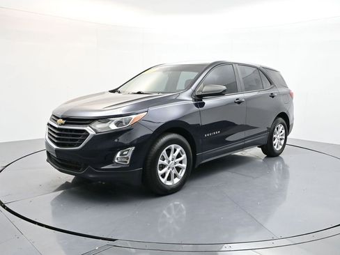 Used 2020 Chevrolet Equinox LS image 3