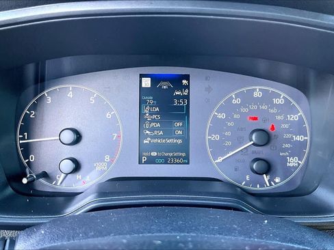 Used 2025 Toyota Corolla SE image 24