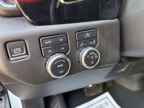 Used 2023 GMC Sierra 1500 Elevation w/ X31 Off-Road Package AWD/4WD image 24