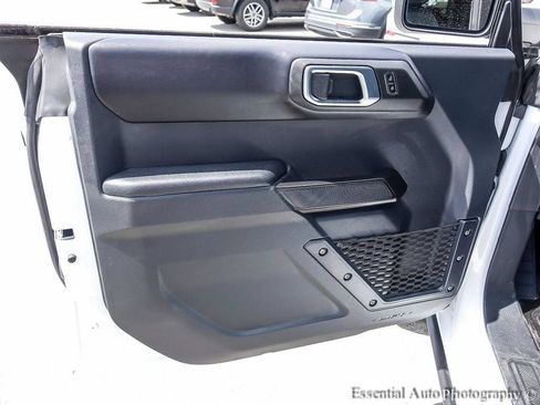 Certified 2025 Ford Bronco Badlands AWD/4WD image 21