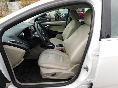 Used 2013 Ford Focus Electric Hatchback w/ Exterior Protection Pkg image 6