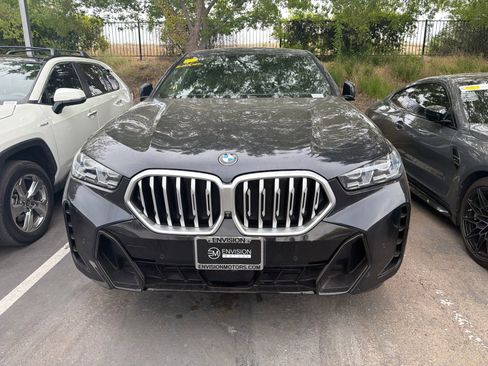 Used 2025 BMW X6 xDrive40i AWD/4WD image 2