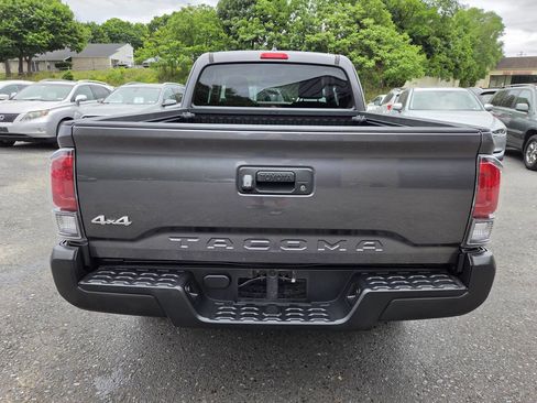 Used 2019 Toyota Tacoma SR AWD/4WD image 7