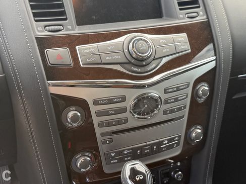 Used 2018 INFINITI QX80 4WD w/ Deluxe Technology Package image 19