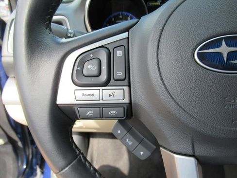 Used 2017 Subaru Legacy 2.5i Premium AWD/4WD image 23