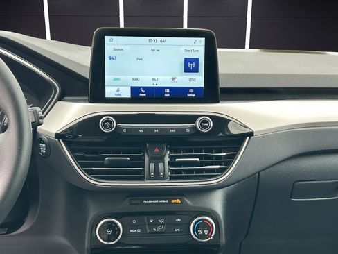 Used 2022 Ford Escape SE image 17