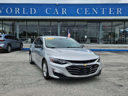 Used 2019 Chevrolet Malibu LS FWD image 1