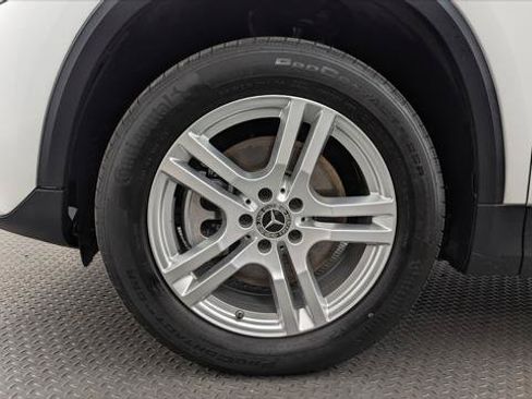 Used 2022 Mercedes-Benz GLA 250 w/ Premium Package image 28