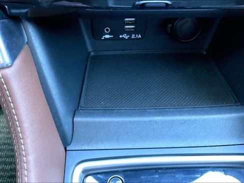 Used 2022 Subaru Forester Touring image 29