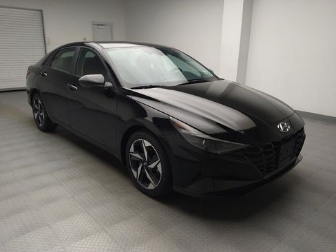 Used 2023 Hyundai Elantra SEL w/ Convenience Package FWD image 13