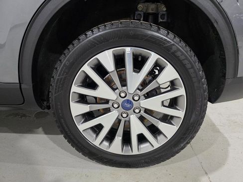Used 2022 Ford Escape Titanium AWD/4WD image 8