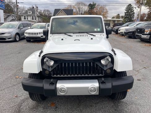 Used 2014 Jeep Wrangler Sahara w/ Connectivity Group AWD/4WD image 9
