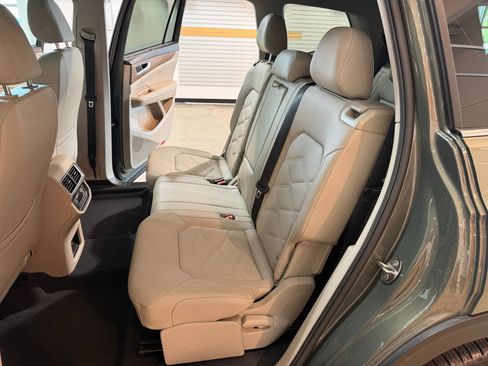 Used 2026 Volkswagen Atlas SE FWD image 37