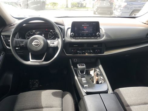 Used 2023 Nissan Rogue SV FWD image 10