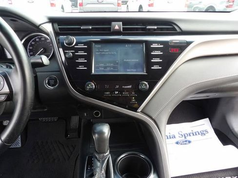 Used 2018 Toyota Camry SE w/ Convenience Package image 21