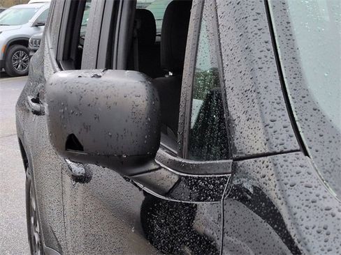 Certified 2016 Jeep Renegade Sport w/ Power & Air Group image 11