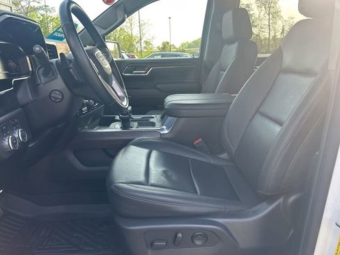 Used 2024 GMC Sierra 1500 SLT w/ SLT Premium Plus Package image 31