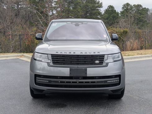 Used 2023 Land Rover Range Rover SE image 2