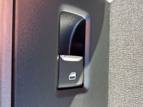 Used 2025 Ford F250 Lariat w/ Lariat Ultimate Package image 35