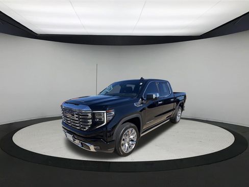 Used 2024 GMC Sierra 1500 Denali w/ Denali Reserve Package AWD/4WD image 3